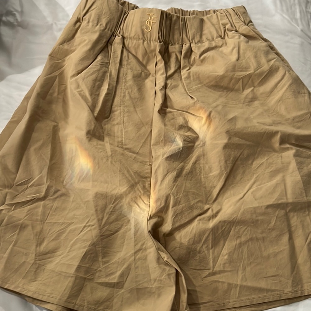 FRANKIE made of 100% organic cotton fibers, certified by GOTS